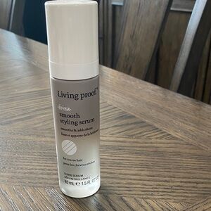 Living Proof Frizz Smooth Styling Serum